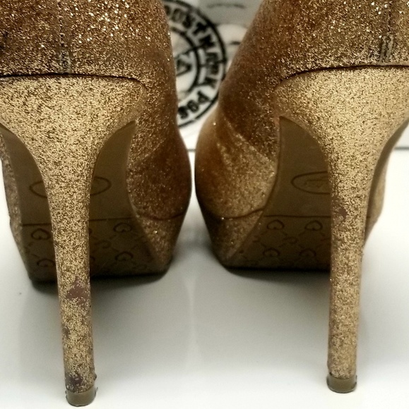 Candies Cabela Gold Glitter Platform Pump Heels - Picture 4 of 8